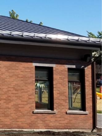 Le chalet vue de côté